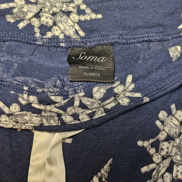 Soma Long Sleeve Button Up Snowflakes Top Bottom Pijama Set XL - Picture 9 of 11